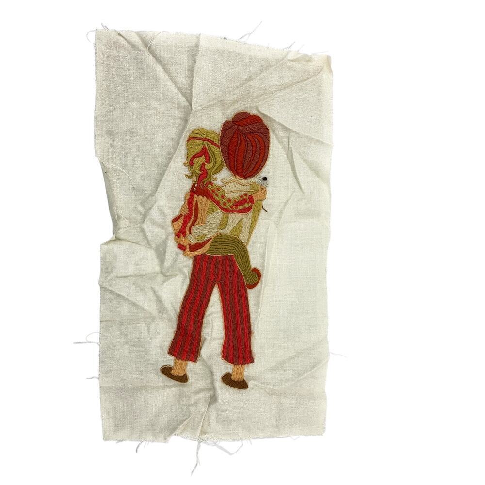 VTG Crewel Family 70s Needlecraft Hand Embroidered Fiber‎ Art 11"x19" No frame